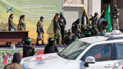 من عملية تبادل الأسرى الثانية