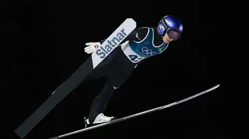 اليابانية سارا تاكاناشي