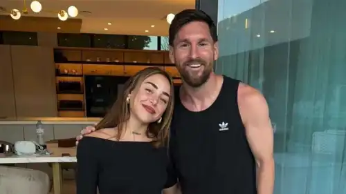 ميسي ونيكي نيكول