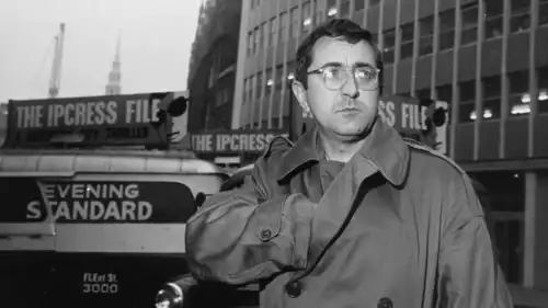 الكاتب لين ديتون