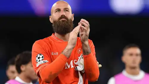 فانيا ميلينكوفيتش سافيتش حارس نابولي