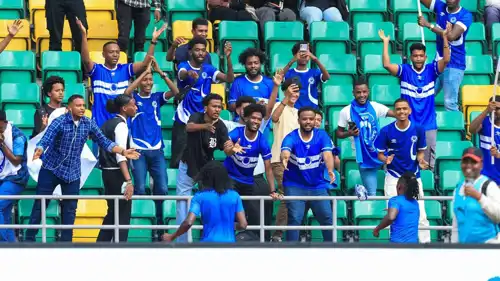 فرحة جماهير الهلال السوداني بالفوز على مولودية الجزائر