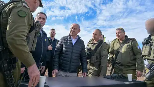 نتنياهو وقادة جيشخ في جنوب سوريا