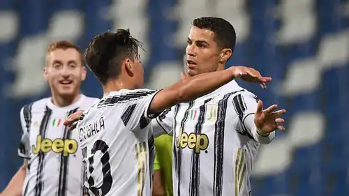 رونالدو مع ديبالا