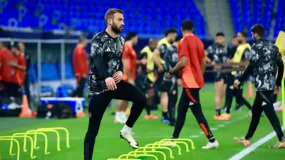 عمر كمال عبد الواحد في تدريبات الأهلي المصري