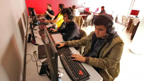 مقهى إنترنت في طهران