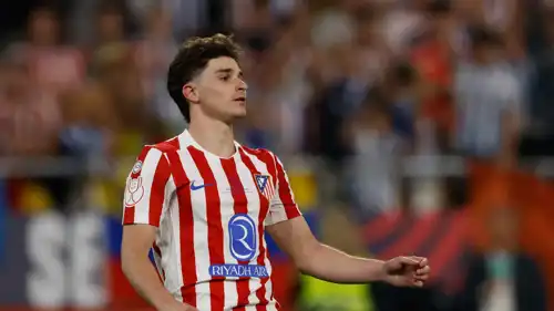 جوليان ألفاريز نجم أتلتيكو مدريد الإسباني