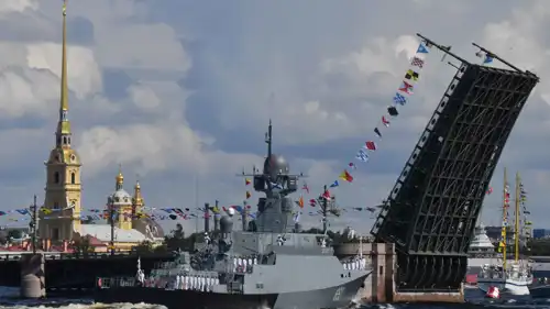 عرض البحرية الروسية العام الماضي