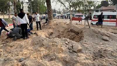 من القصف الإسرائيلي على المستشفى الأوروبي في غزة