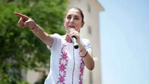 كلوديا شينباوم