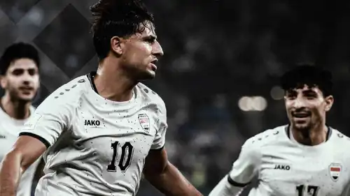 احتفال مهند علي لاعب منتخب العراق