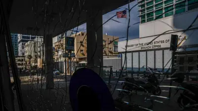  السفارة الأمريكية في تل أبيب بعد سقوط صاروخ باليستي من إيران
