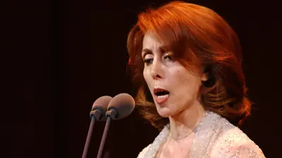 الفنانة اللبنانية فيروز 