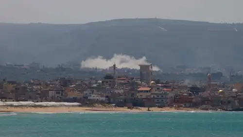 آثار غارات إسرائيلية على لبنان