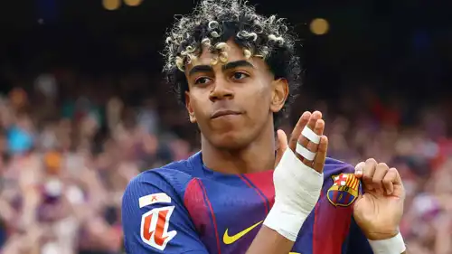 لامين يامال نجم برشلونة