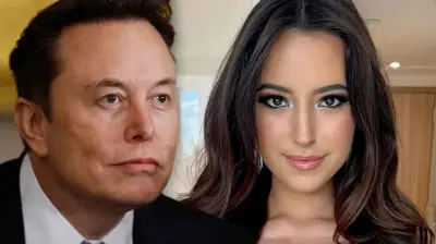 آشلي سانت كلير وإيلون ماسك