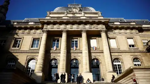 النيابة العامة في باريس