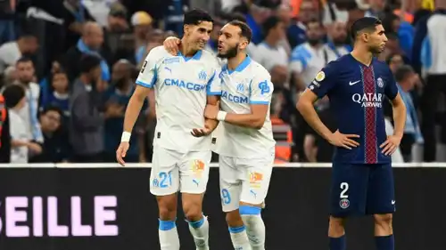 احتفال المغربي نايف أكرد بهدفه مع مارسيليا أمام باريس سان جيرمان