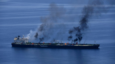 النيران تشتعل في الناقلة سونيون