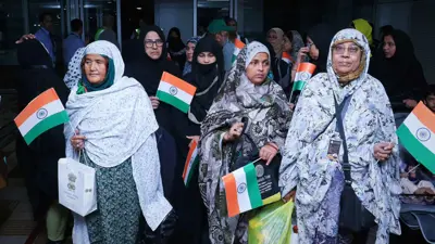 هنود عائدون من إيران