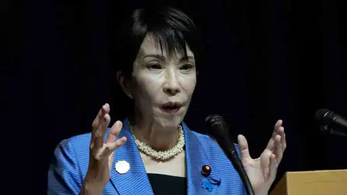 رئيسة الوزراء اليابانية ساناي تاكايتشي تتحدث خلال مؤتمر صحفي بعد قمة منتدى التعاون الاقتصادي لدول آسيا والمحيط الهادئ (APEC) في كوريا الجنوبية في جيونغجو، كوريا الجنوبية، السبت 1 نوفمبر 2025.