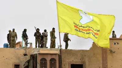 عناصر من قوات حماية الشعب الكردية