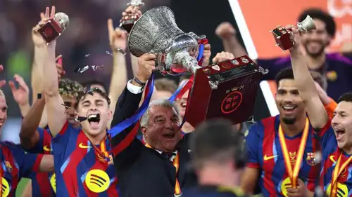 احتفال خوان لابورتا بكأس السوبر الإسباني