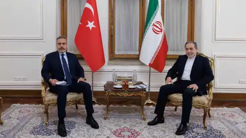خلال اللقاء بين وزيري الخارجية الإيراني والتركي