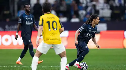 من مباراة الهلال والاتحاد في دوري روشن