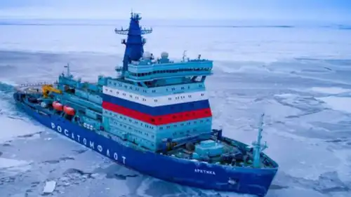 إحدى كاسحات الجليد النووية الروسية