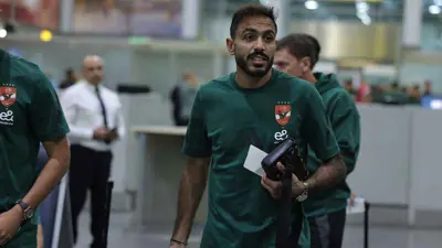 محمود كهربا لاعب الأهلي المصري