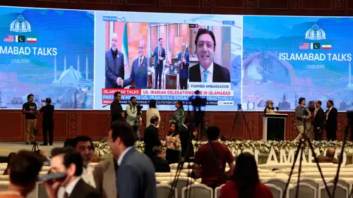 من مقر التغطية الصحفية للمحادثات في إسلام آباد