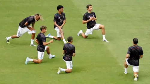 آدم أزنو في تدريبات بايرن ميونخ 