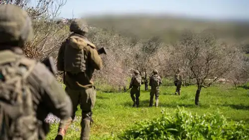 جنود إسرايليون خلال توغلهم في جنوب لبنان
