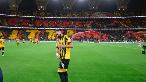 تيفو مدرجات نادي الاتحاد في مباراة النصر