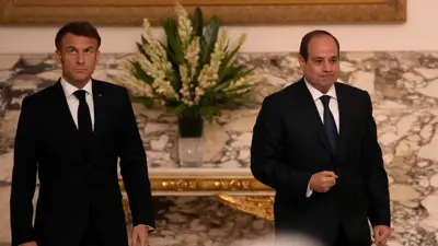 الرئيس الفرنسي إيمانويل ماكرون، مع نظيره المصري عبدالفتاح السيسي