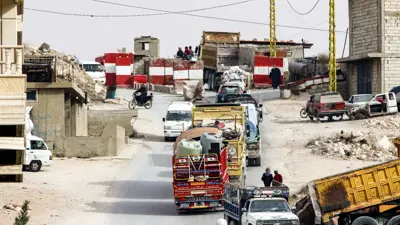 قوافل النازحين في سوريا