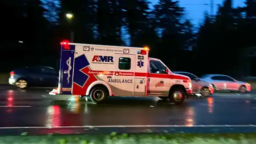 سيارة اسعاف أمريكية 