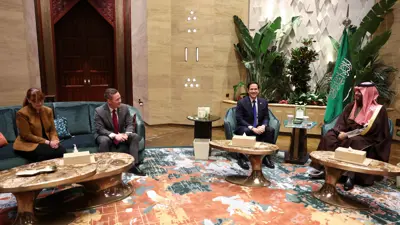 والتز وروبيو في لقاء سابق مع ولي عهد السعودية