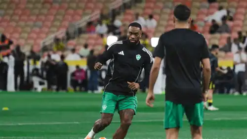 إيفان توني مهاجم الأهلي السعودي