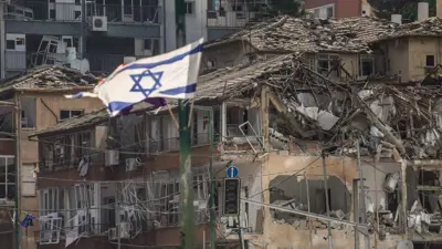 دمار في إسرائيل نتيجة قصف إيراني