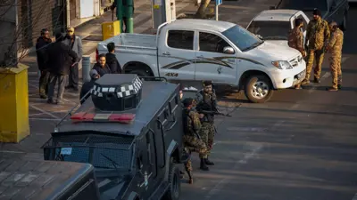 أفراد قوات الشرطة الخاصة الإيرانية وسط طهران، إيران