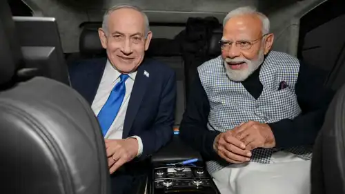 مودي ونتنياهو خلال جولة ميدانية