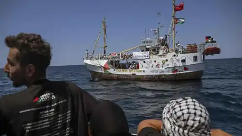 سفينة حنظلة لكسر الحصار عن غزة