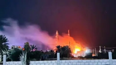 لقطة لحريق المركز الأمني في منطقة البوكمال