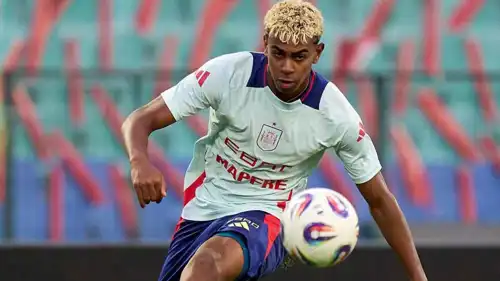 لامين يامال في تدريب منتخب إسبانيا