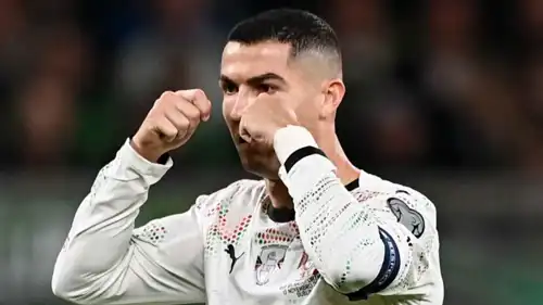 رونالدو يشارو بعلامة البكاء