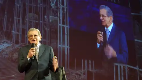 المخرج المصري الراحل يوسف شاهين