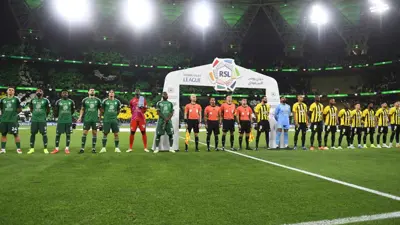 من مباراة سابقة بين الأهلي والاتحاد في دوري روشن