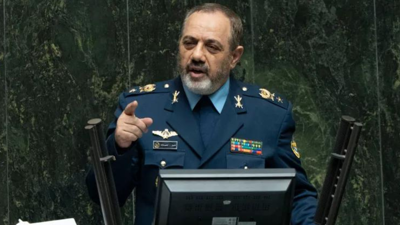 وزير الدفاع الإيراني عزيز نصير زاده